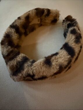 Bari Lynn Knotted Leopard Faux Fur Headband